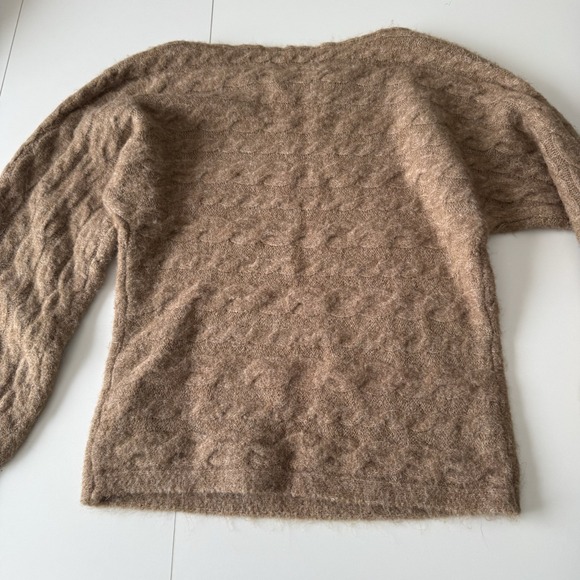 Abercrombie & Fitch Women's Beige Chunky Cable Knit Sweater Size Small - Picture 6 of 6
